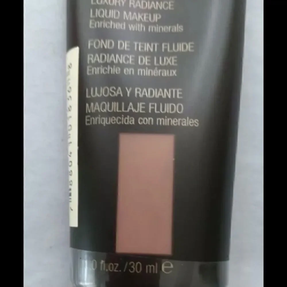 🛍 Lot of 2 Iman luxury Radiance  liquid  foundation makeup 1.0fl oz